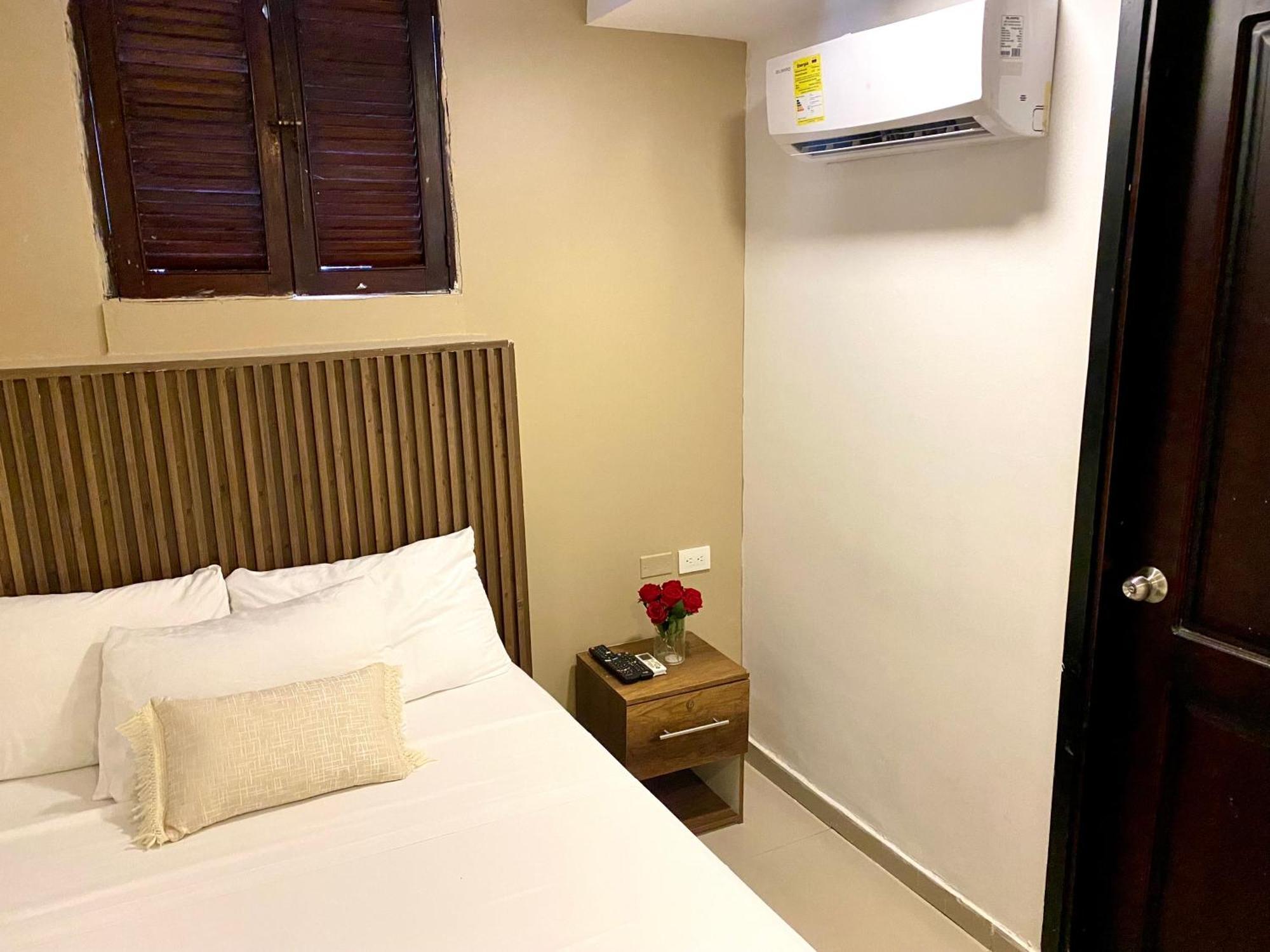 Hotel Casa Lopez - 3*