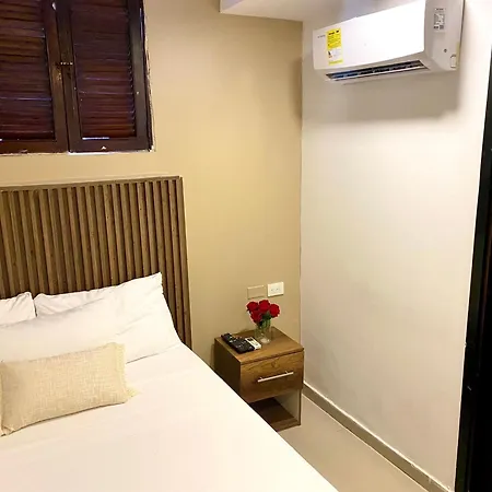 Hotel Casa Lopez - 3*