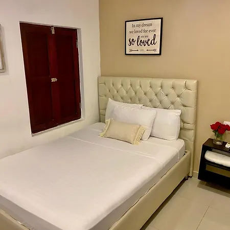 Hotel Casa Lopez - 3*