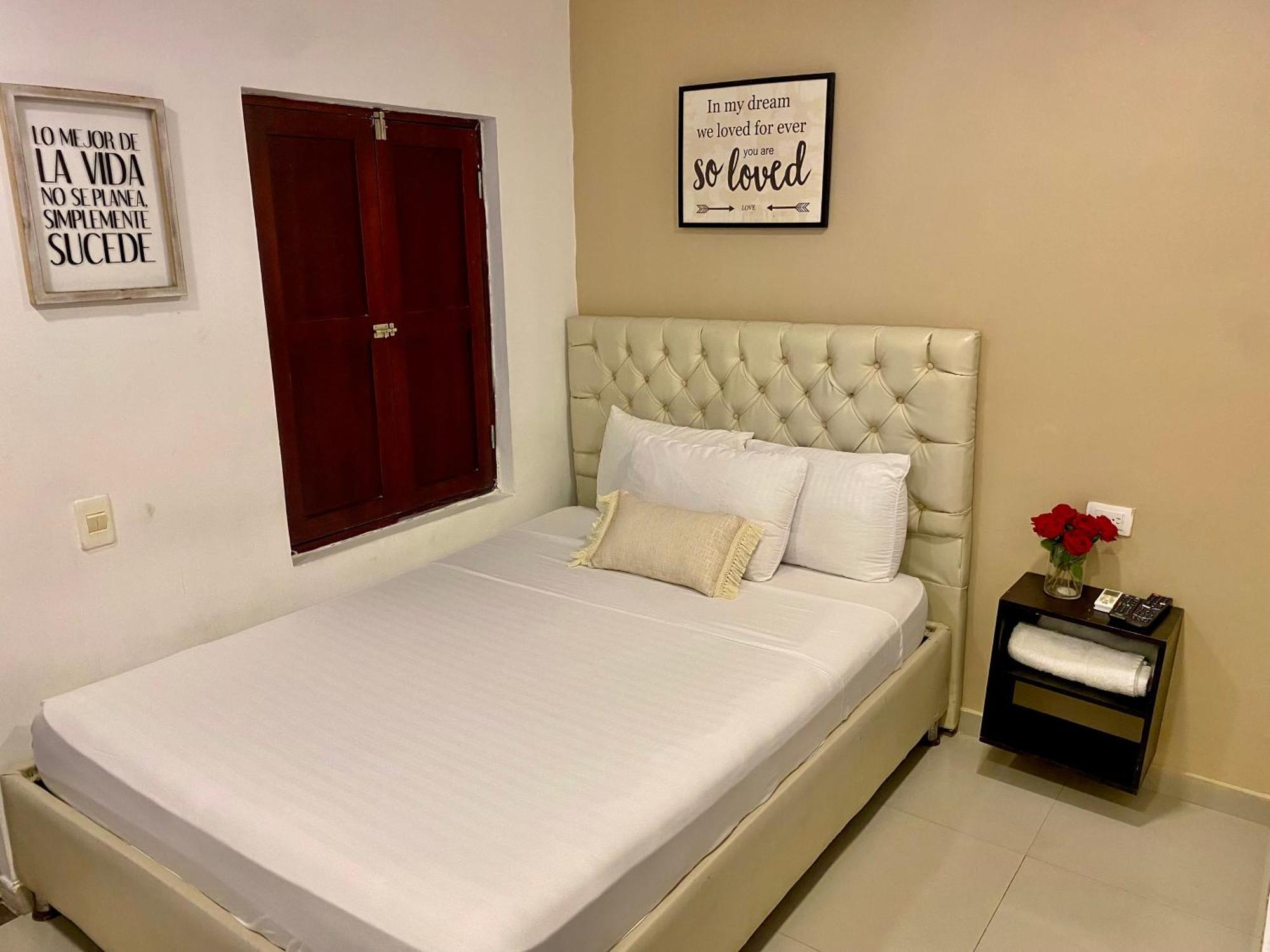 Hotel Casa Lopez - 3*